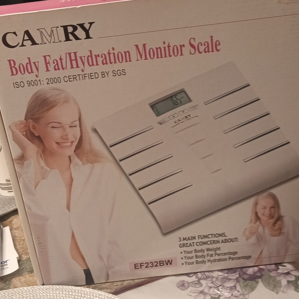 Brand New in Box/Tags Camry Body /Fat Hydration Scale